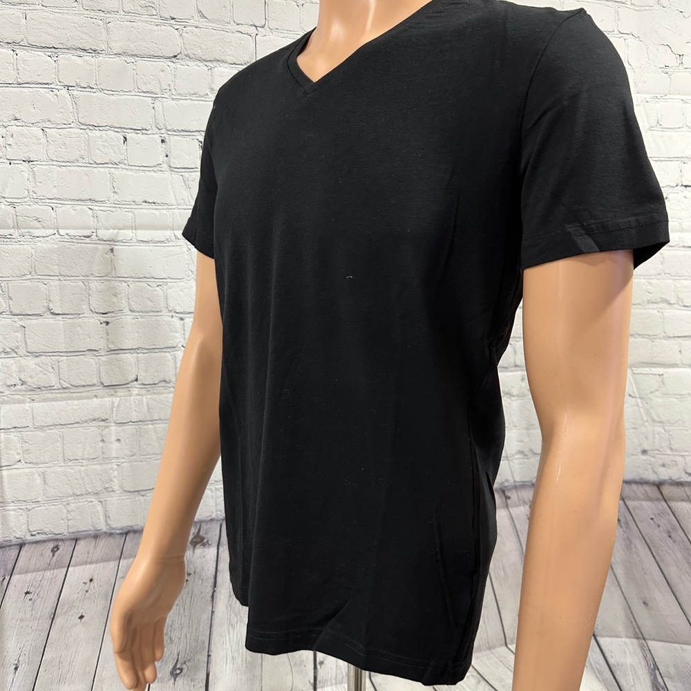 H&M VNeck - Picture 2 of 10